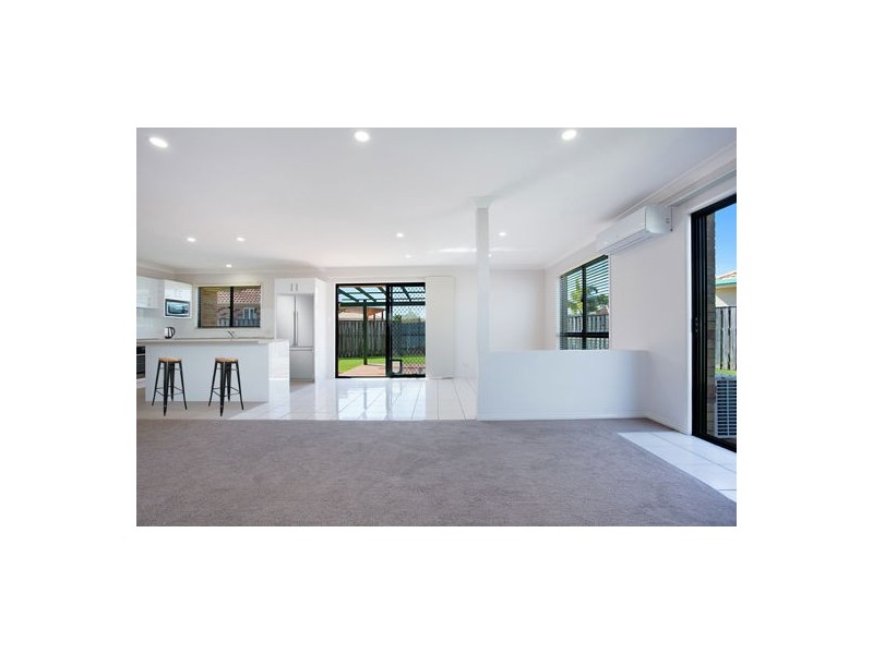 9 Magpie Court, Burleigh Waters QLD 4220