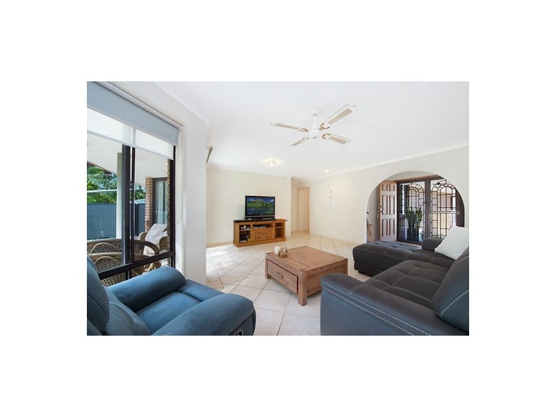 19 Woolmere Street, Carrara QLD 4211