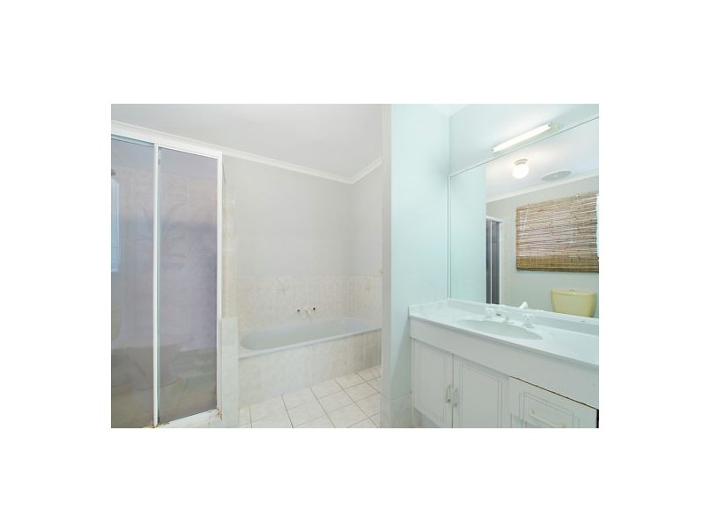 19 Woolmere Street, Carrara QLD 4211