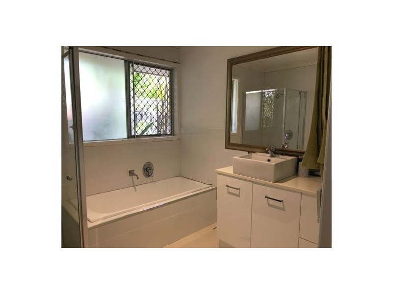 3 Binkar Boulevard, Robina QLD 4226