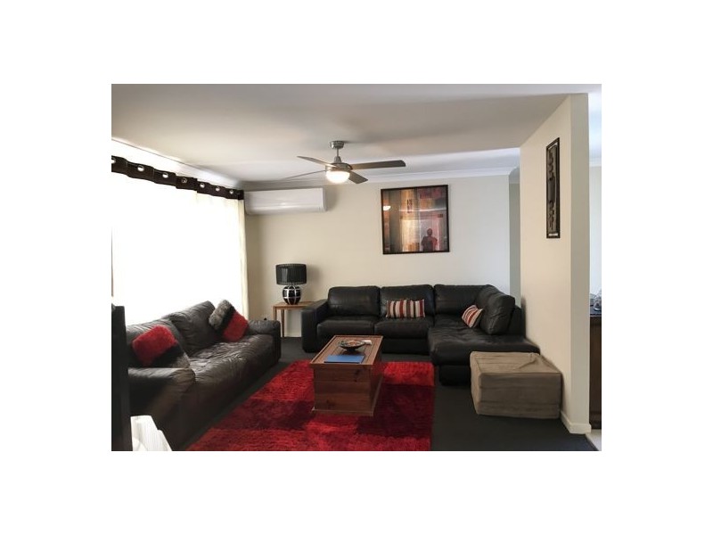 136 Glen Eagles Drive, Robina QLD 4226