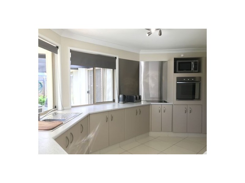 136 Glen Eagles Drive, Robina QLD 4226