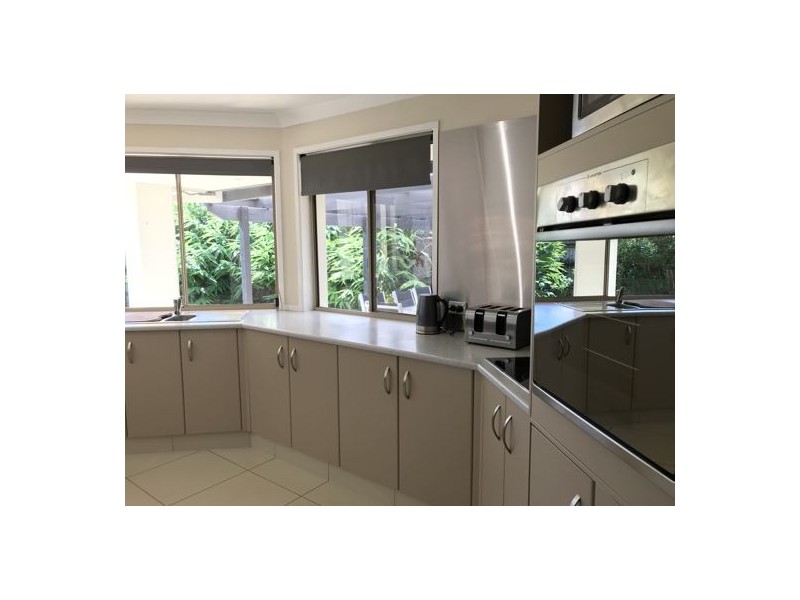 136 Glen Eagles Drive, Robina QLD 4226