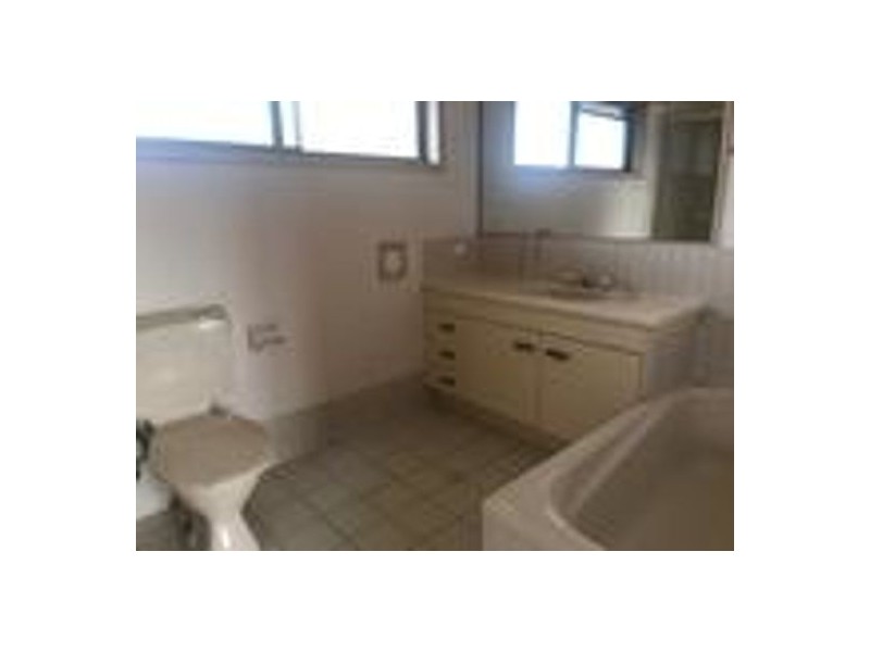 1/26 Binstead Drive, Southport QLD 4215