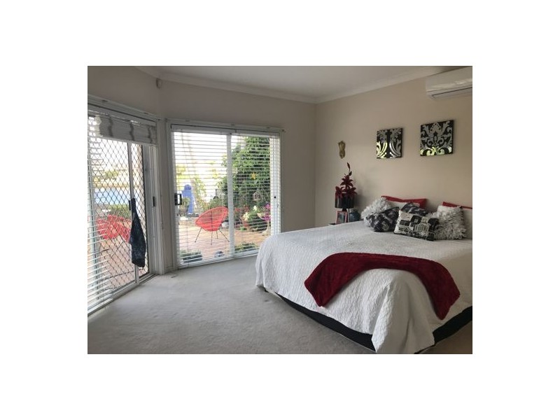 6 Key Largo, Clear Island Waters QLD 4226