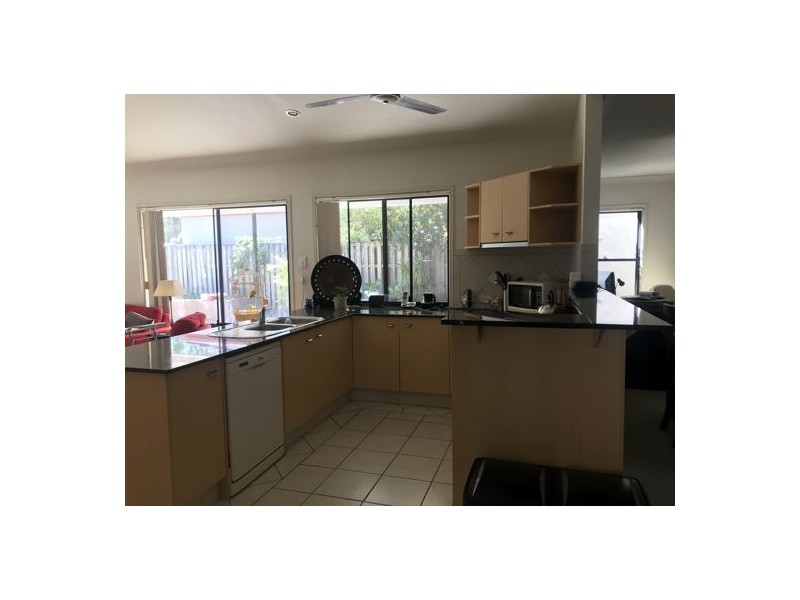 18 Nardoo street, Robina QLD 4226