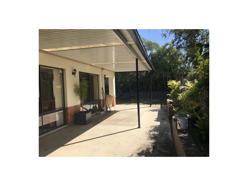 18 Nardoo street, Robina QLD 4226