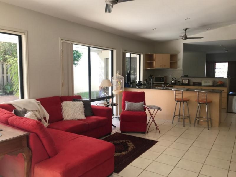 18 Nardoo Street, Robina QLD 4226