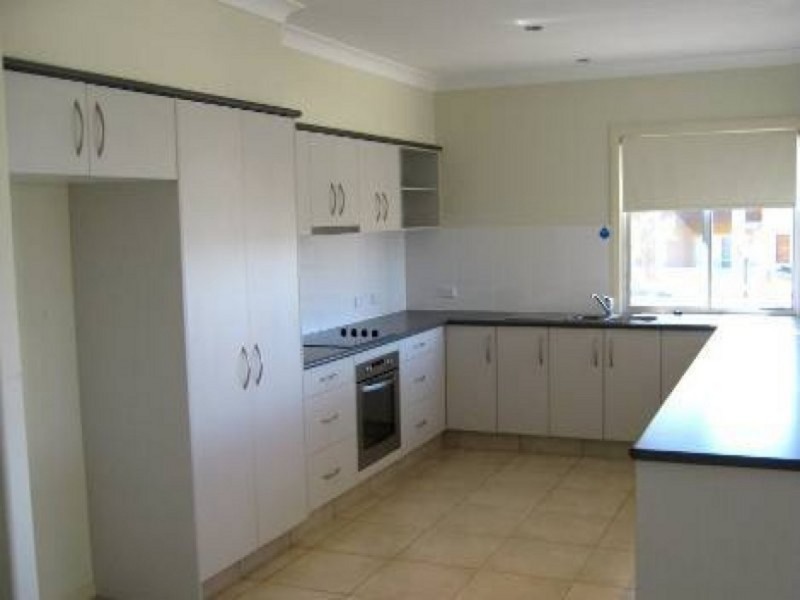 2/39 Bayswater Avenue, Varsity Lakes QLD 4227