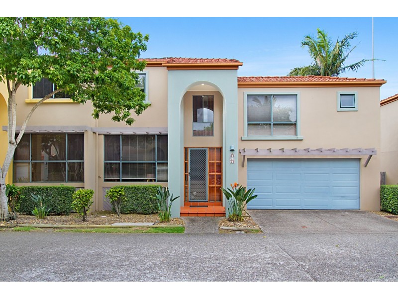 21/20 Fairway Drive, Clear Island Waters QLD 4226