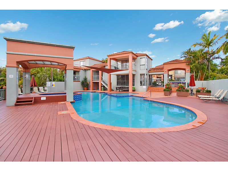 21/20 Fairway Drive, Clear Island Waters QLD 4226