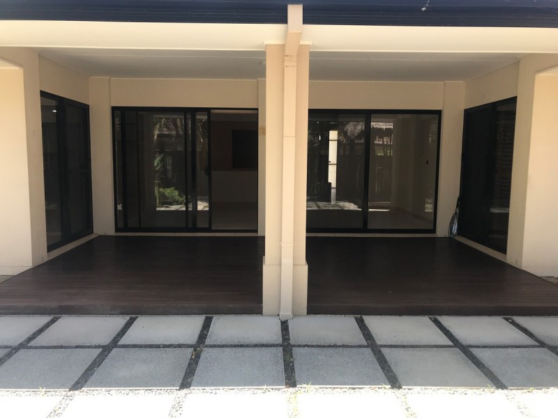 16 Straite Drive, Robina QLD 4226