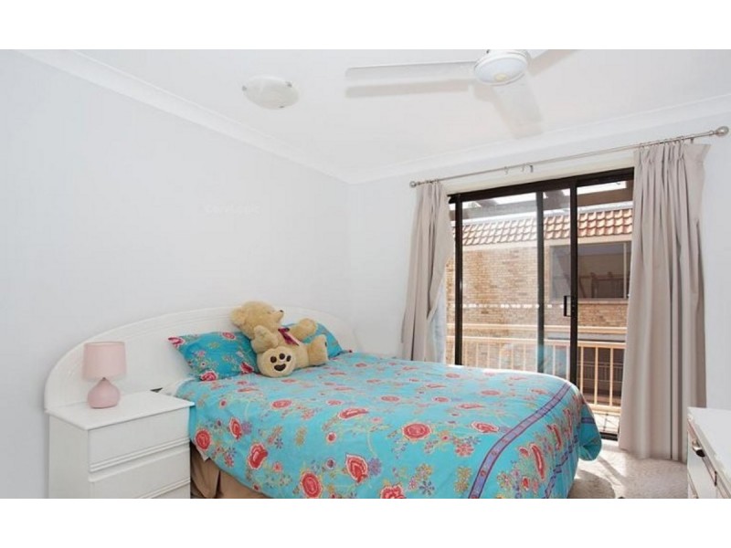 2/8 Saint Kilda Avenue, Broadbeach QLD 4218