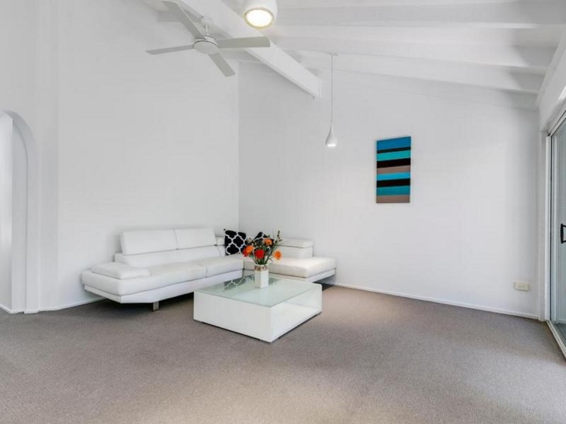 1/32 Glen Eagles Drive, Robina QLD 4226