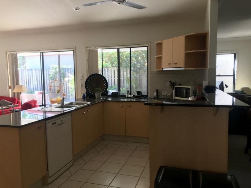 18 Nardoo Street, Robina QLD 4226