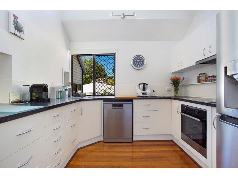 14 Ladds Ridge Road, Burleigh Heads QLD 4220