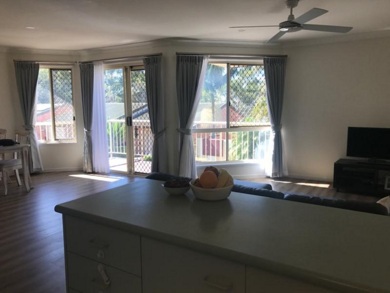 4/2 Simpsons Road, Currumbin Waters QLD 4223