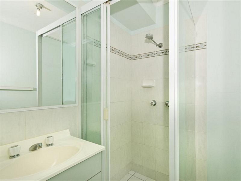 4/2 Simpsons Road, Currumbin Waters QLD 4223