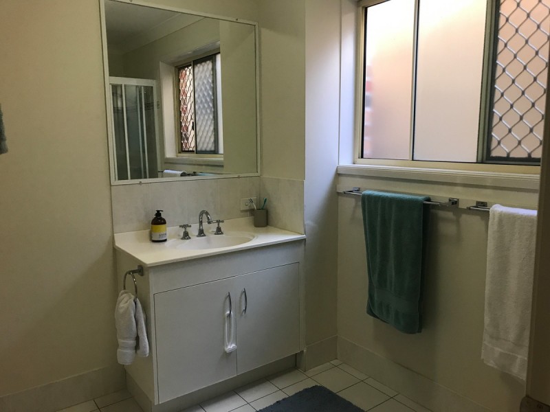 4/2 Simpsons Road, Currumbin Waters QLD 4223