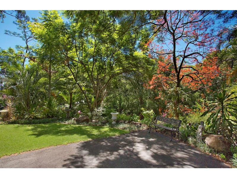 14 Ladds Ridge Road, Burleigh Heads QLD 4220