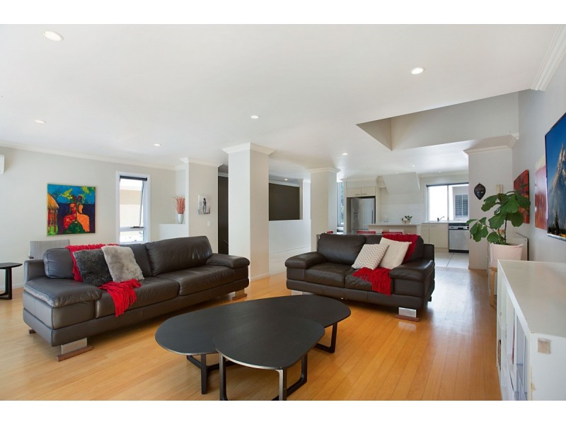 3/18 Tourangeau Crescent, Varsity Lakes QLD 4227