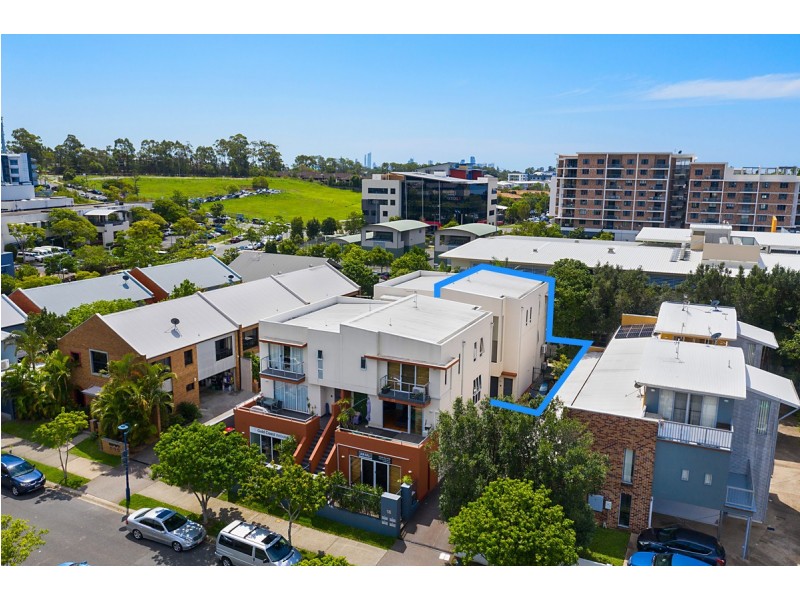 3/18 Tourangeau Crescent, Varsity Lakes QLD 4227