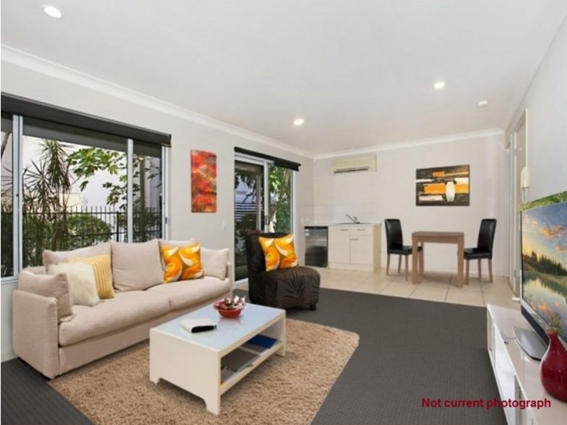 3/18 Tourangeau Crescent, Varsity Lakes QLD 4227