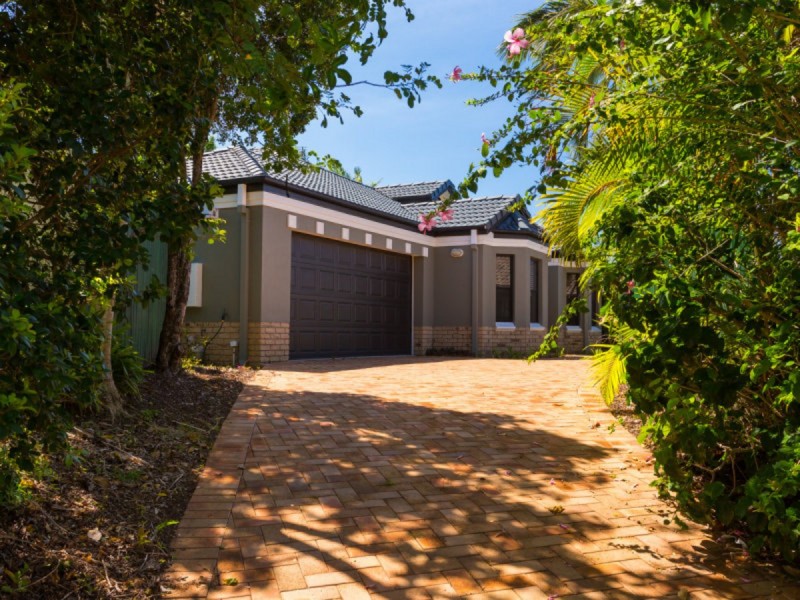 3 Torres Court, Burleigh Waters QLD 4220