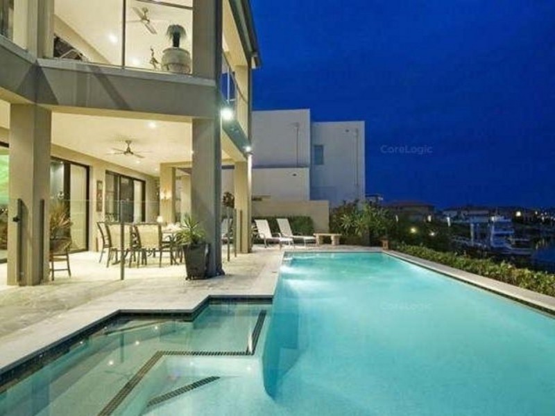 2315 Belmont Court, Hope Island QLD 4212
