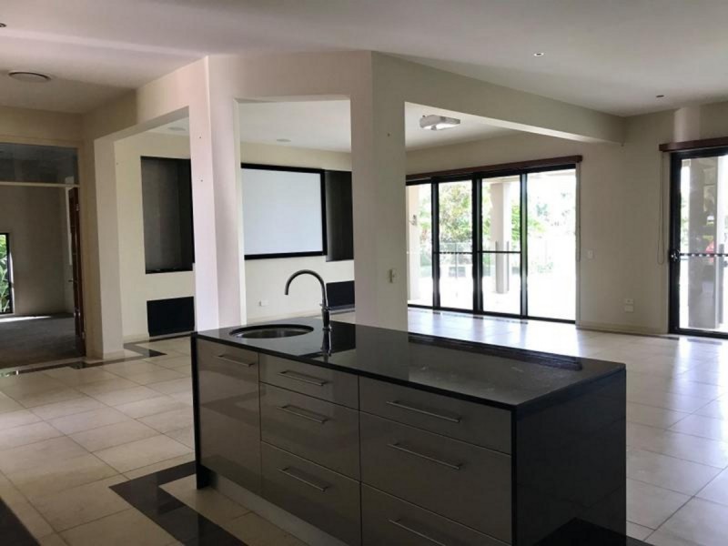2315 Belmont Court, Hope Island QLD 4212