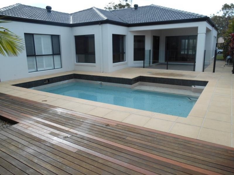 38 Straite Drive, Robina QLD 4226