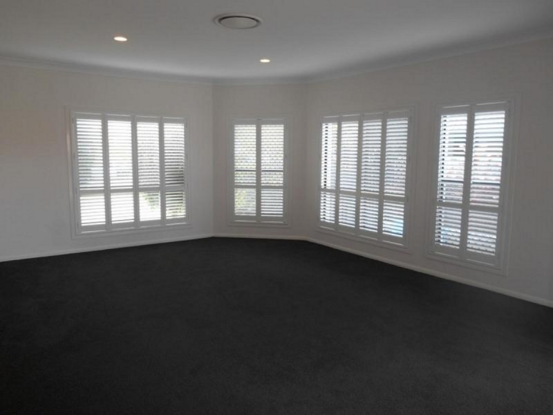 38 Straite Drive, Robina QLD 4226