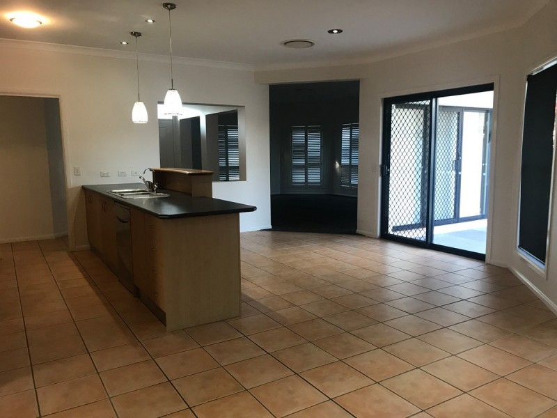 38 Straite Drive, Robina QLD 4226