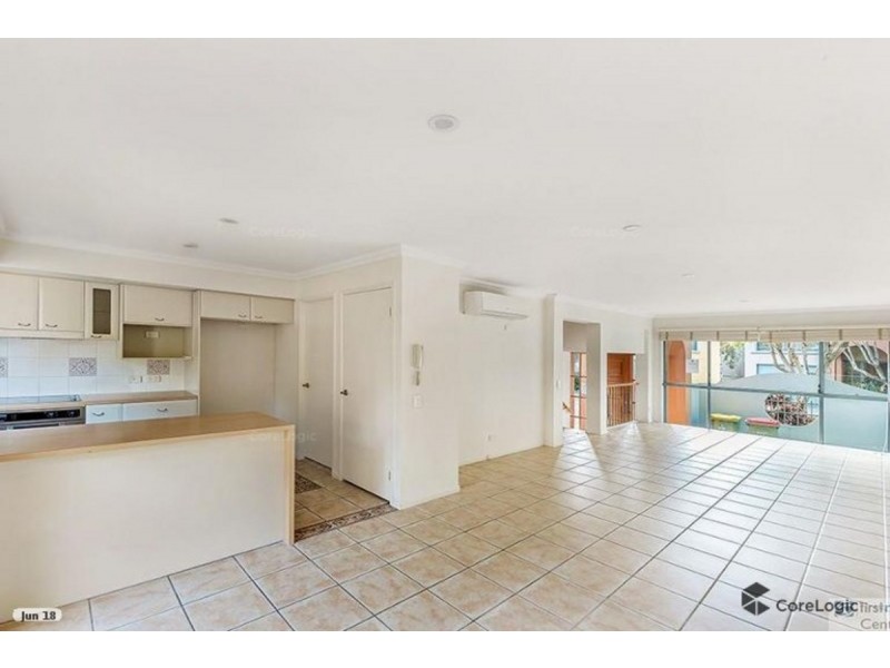 34/20 Fairway Drive, Clear Island Waters QLD 4226