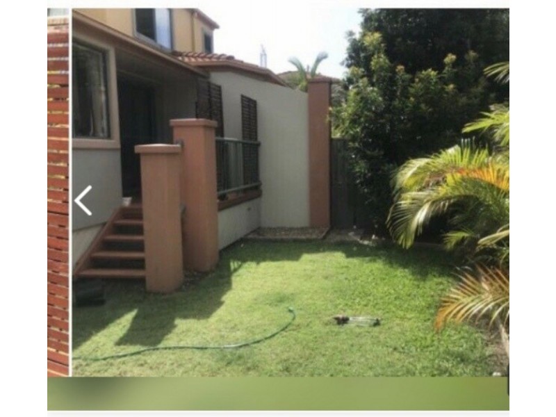 34/20 Fairway Drive, Clear Island Waters QLD 4226