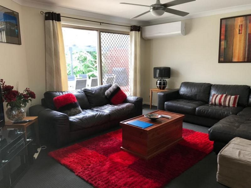 136 Glen Eagles Drive, Robina QLD 4226