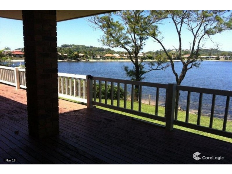 44 Auk Avenue, Burleigh Waters QLD 4220