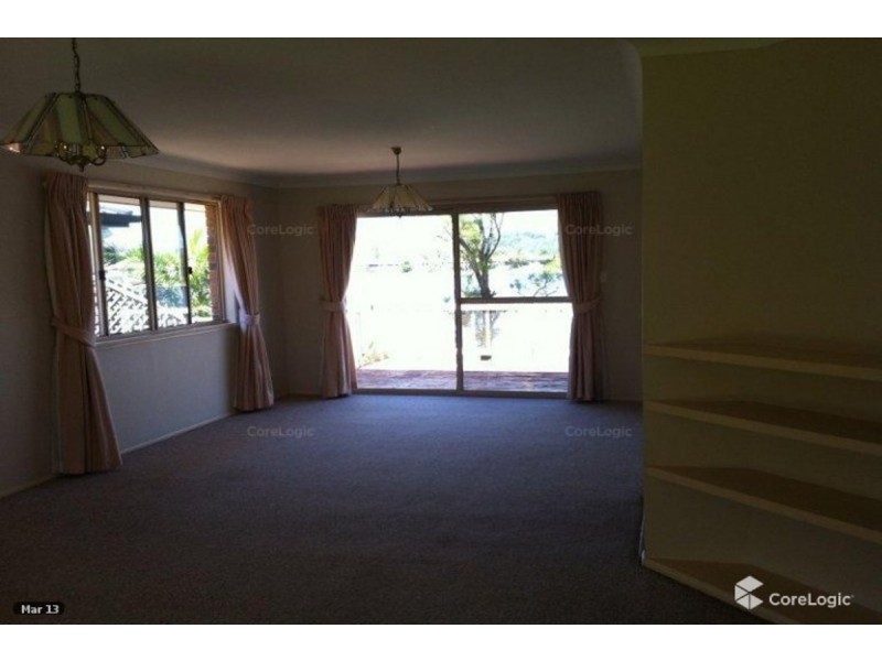 44 Auk Avenue, Burleigh Waters QLD 4220