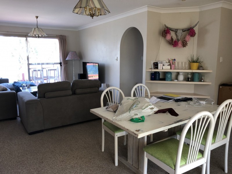 44 Auk Avenue, Burleigh Waters QLD 4220