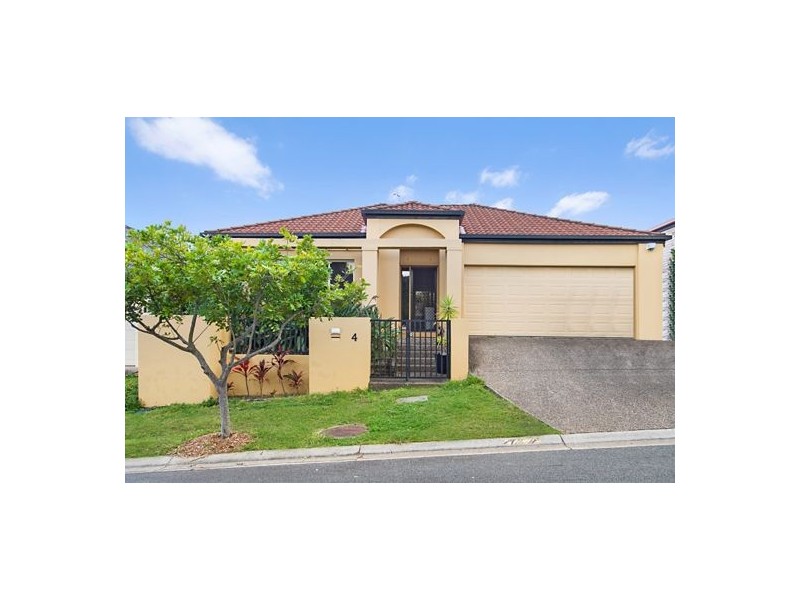 4 Torrey Place, Robina QLD 4226