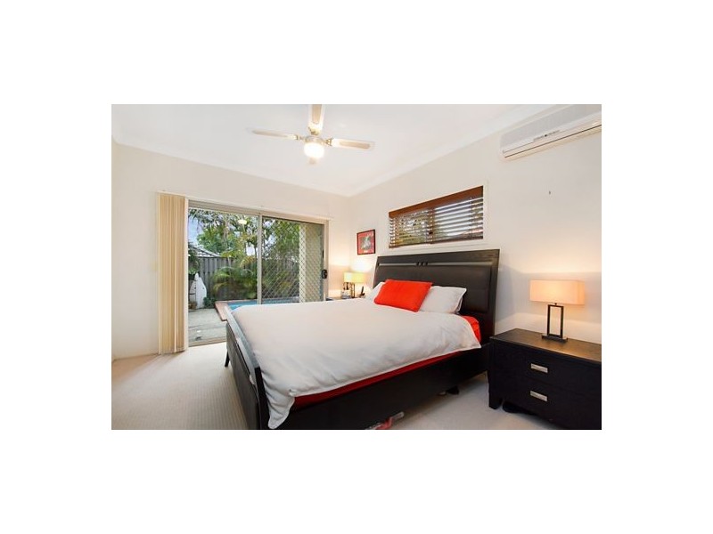 4 Torrey Place, Robina QLD 4226