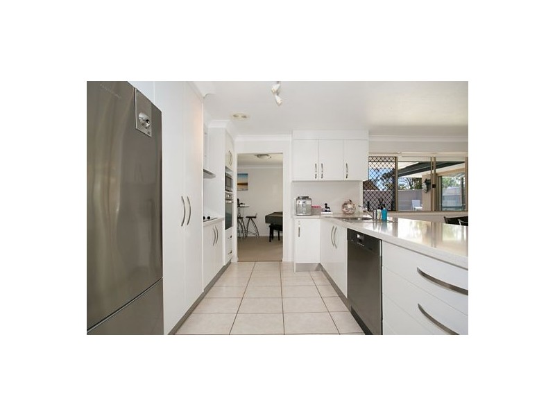 16 Nunawading Court, Robina QLD 4226