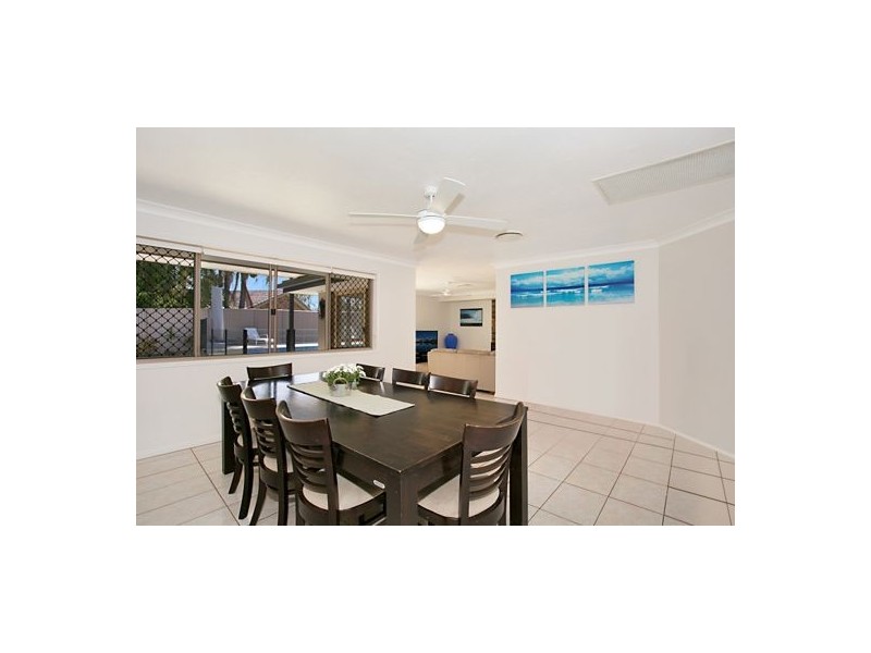 16 Nunawading Court, Robina QLD 4226