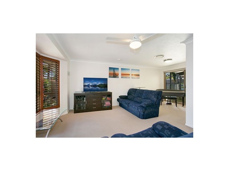 16 Nunawading Court, Robina QLD 4226