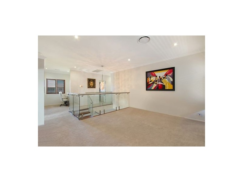 5 Elizabeth Crescent, Varsity Lakes QLD 4227