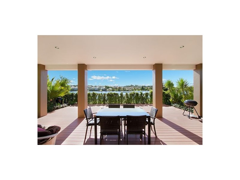 5 Elizabeth Crescent, Varsity Lakes QLD 4227