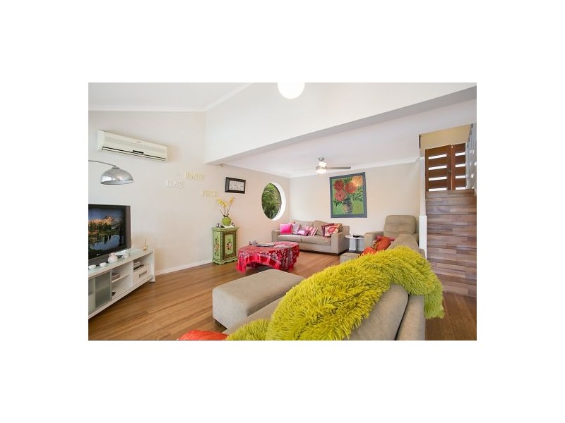 6 Indooroopilly Court, Robina QLD 4226