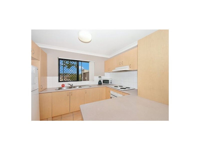 8/19 Lloyd St, Southport QLD 4215