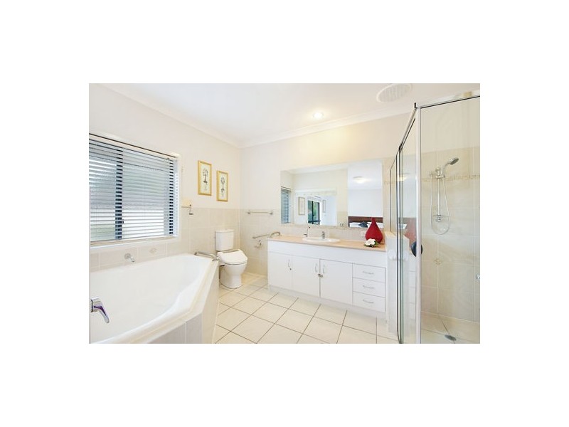 73 Newport Dr, Robina QLD 4226