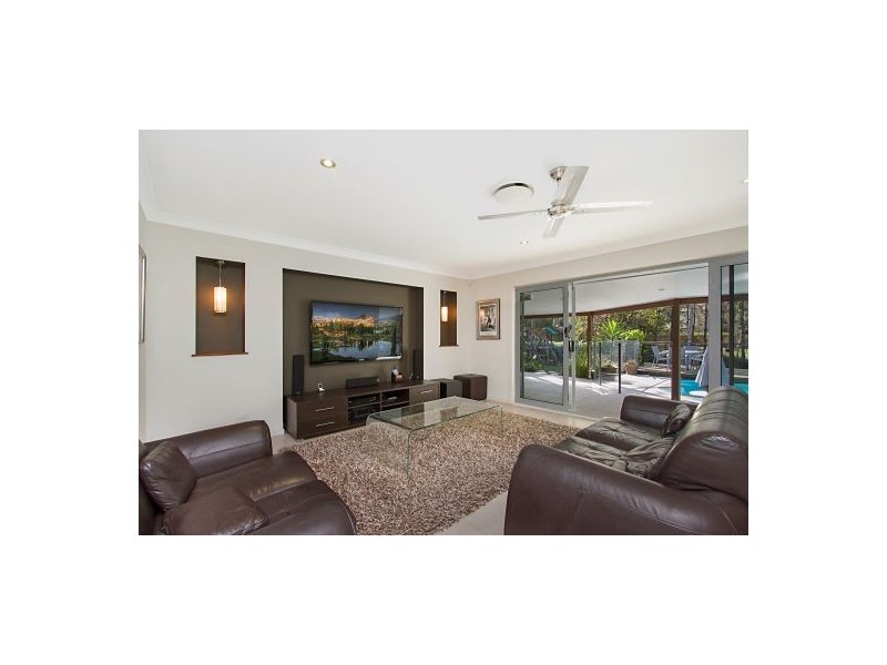 4 Pinnacle Ct, Robina QLD 4226